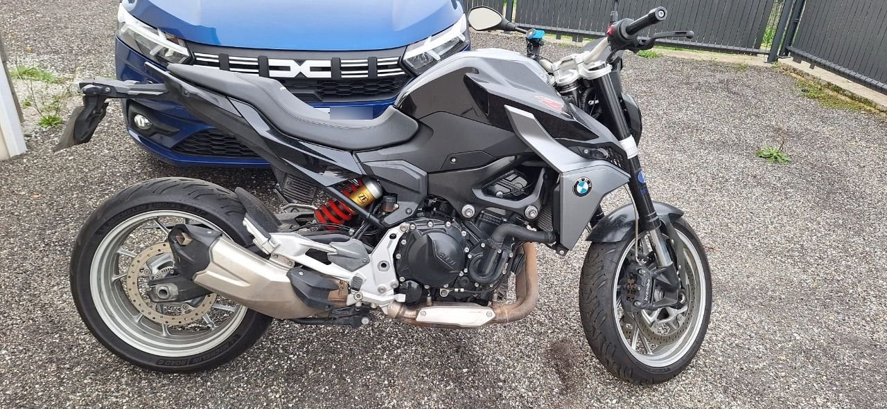 BMW F 900 R