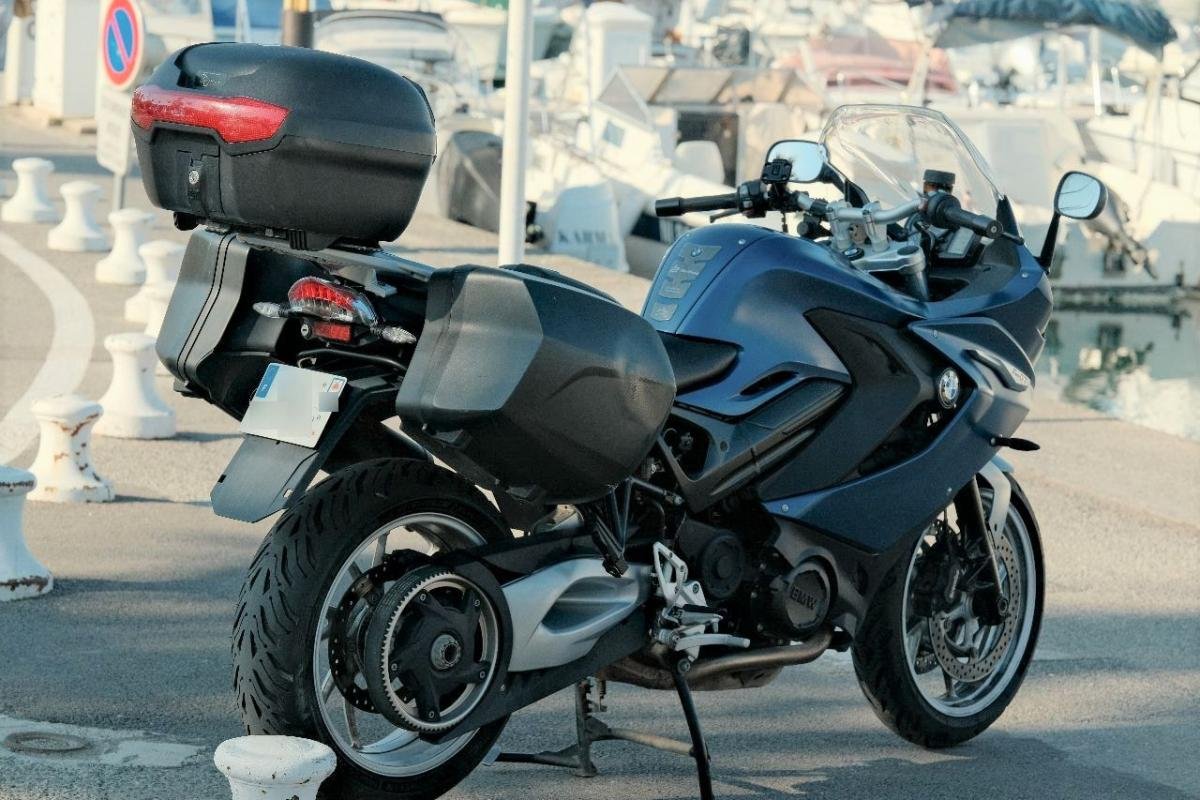 BMW BMW F - Photo 2