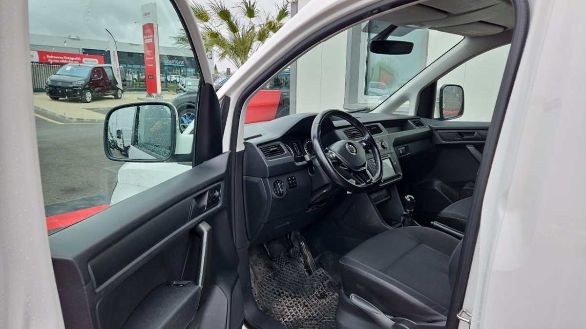 Volkswagen Caddy Van - Photo 12