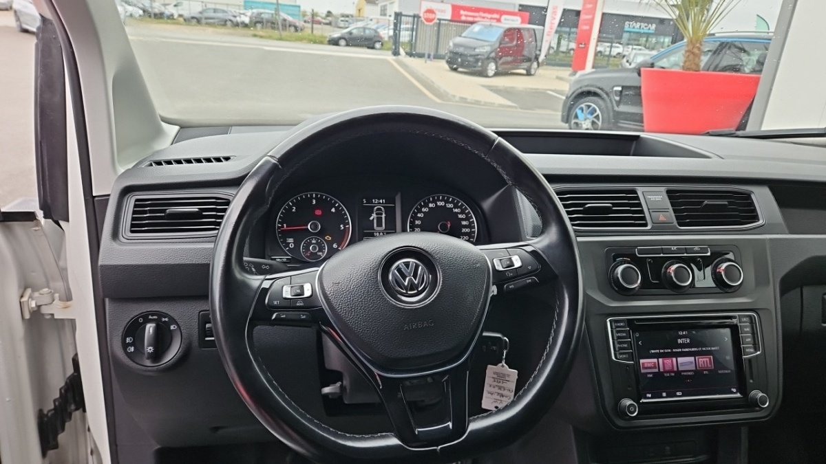 Volkswagen Caddy Van - Photo 15