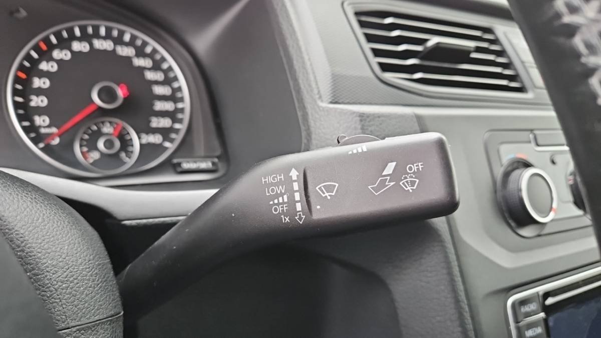Volkswagen Caddy Van - Photo 21