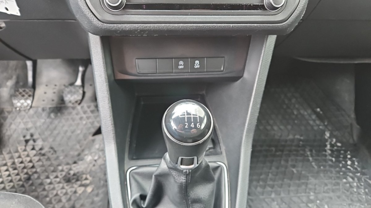 Volkswagen Caddy Van - Photo 26