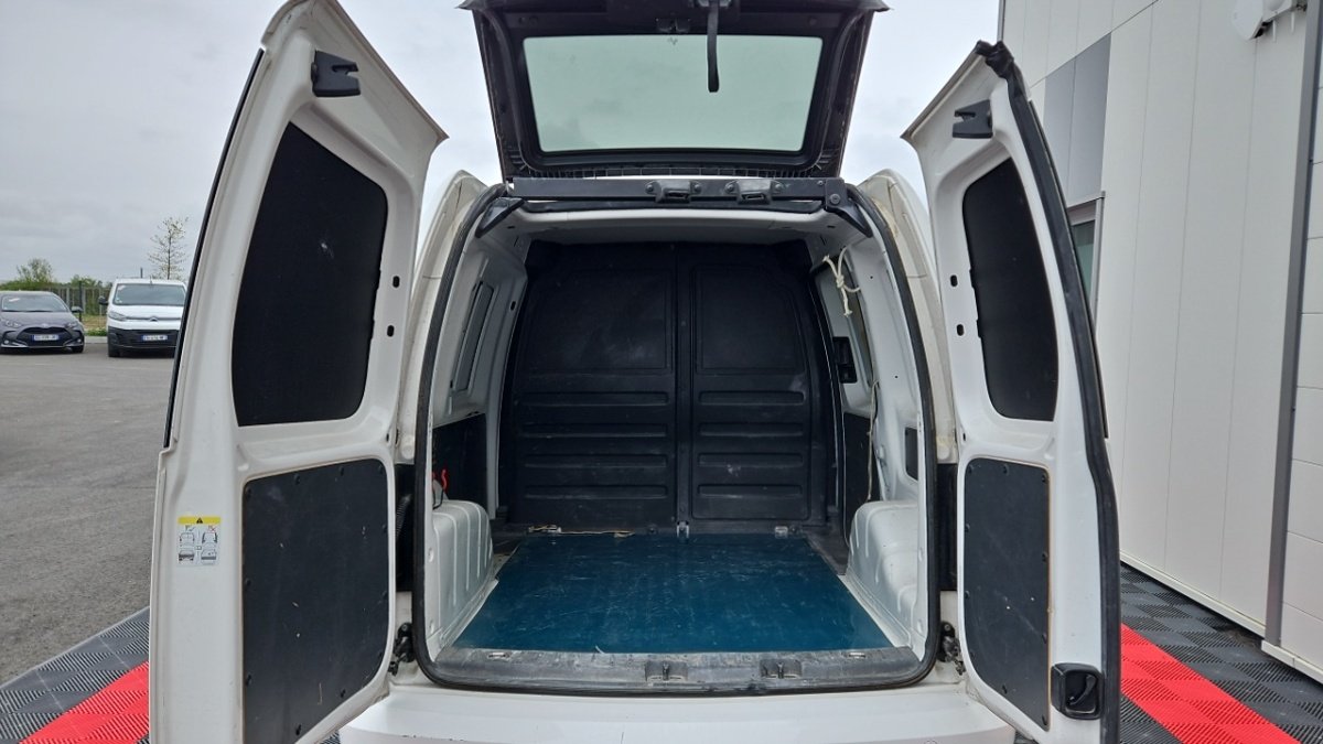 Volkswagen Caddy Van - Photo 9