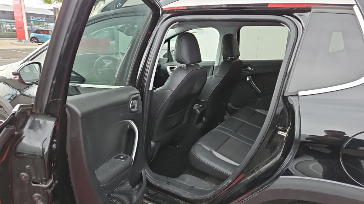 Peugeot 2008 - Photo 11