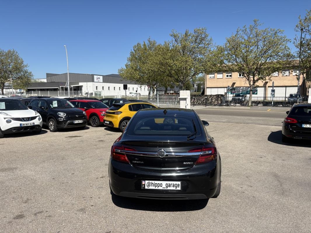 Opel Insignia - Photo 2
