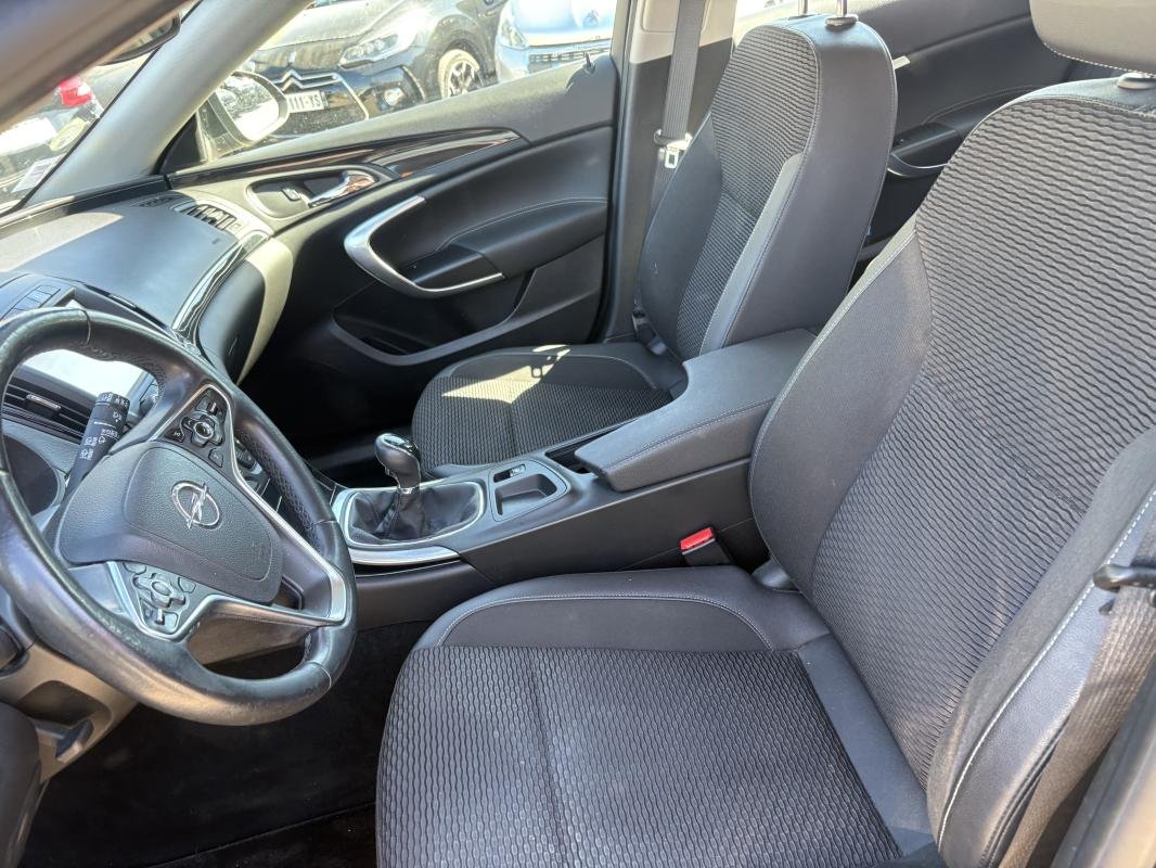Opel Insignia - Photo 8