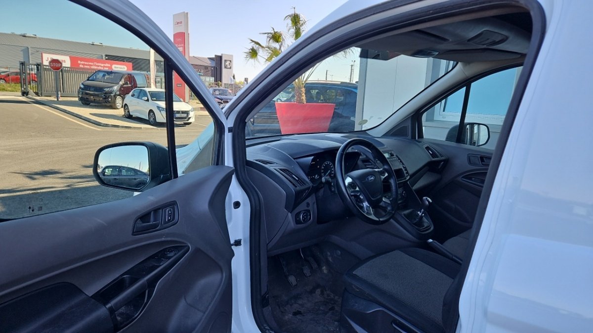 Ford Transit Connect - Photo 12