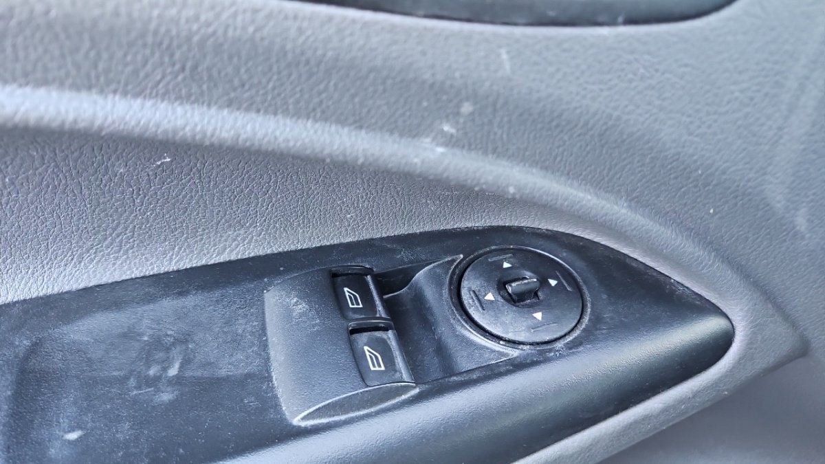 Ford Transit Connect - Photo 22