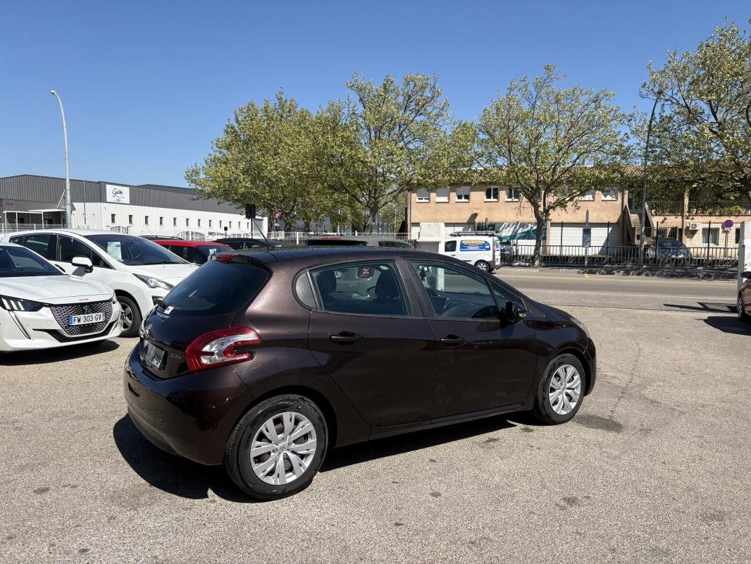 Peugeot 208 - Photo 5