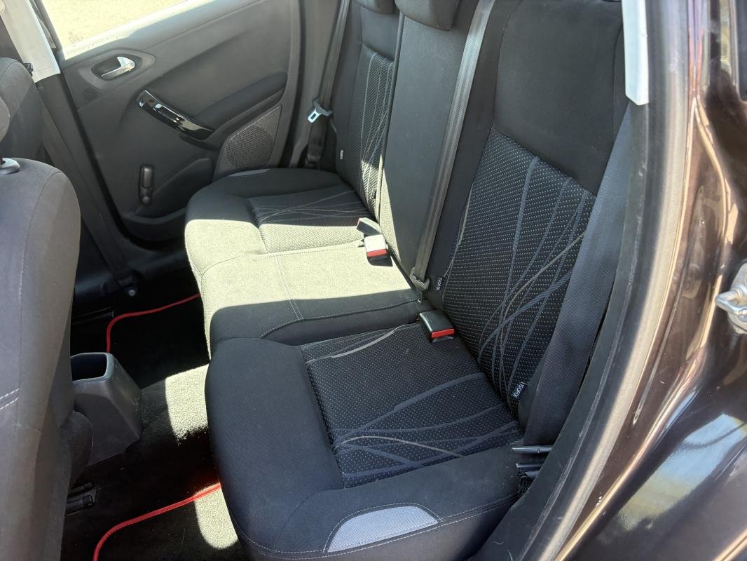 Peugeot 208 - Photo 7