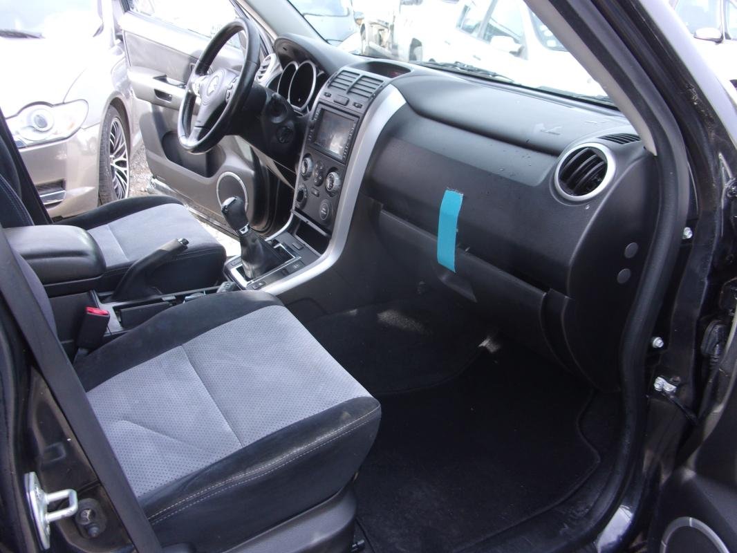 Suzuki Grand Vitara - Photo 10