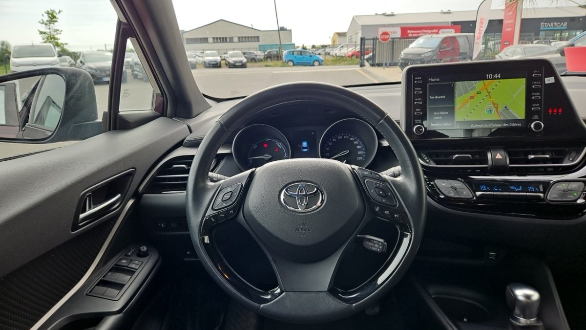 Toyota C-HR - Photo 15