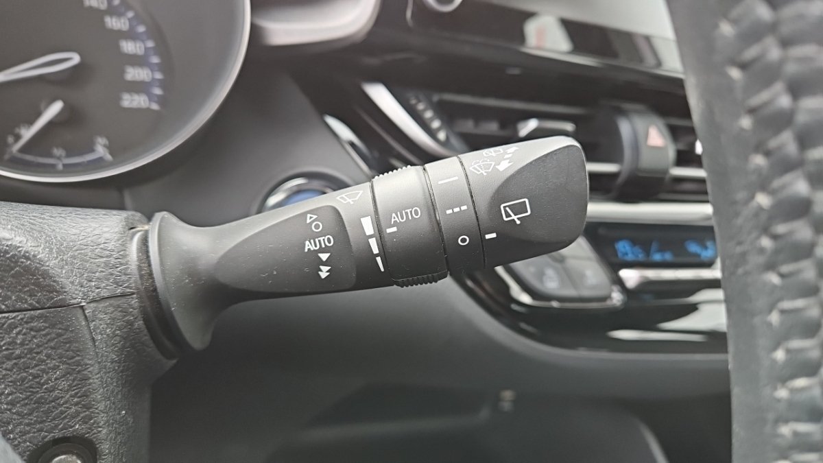 Toyota C-HR - Photo 23