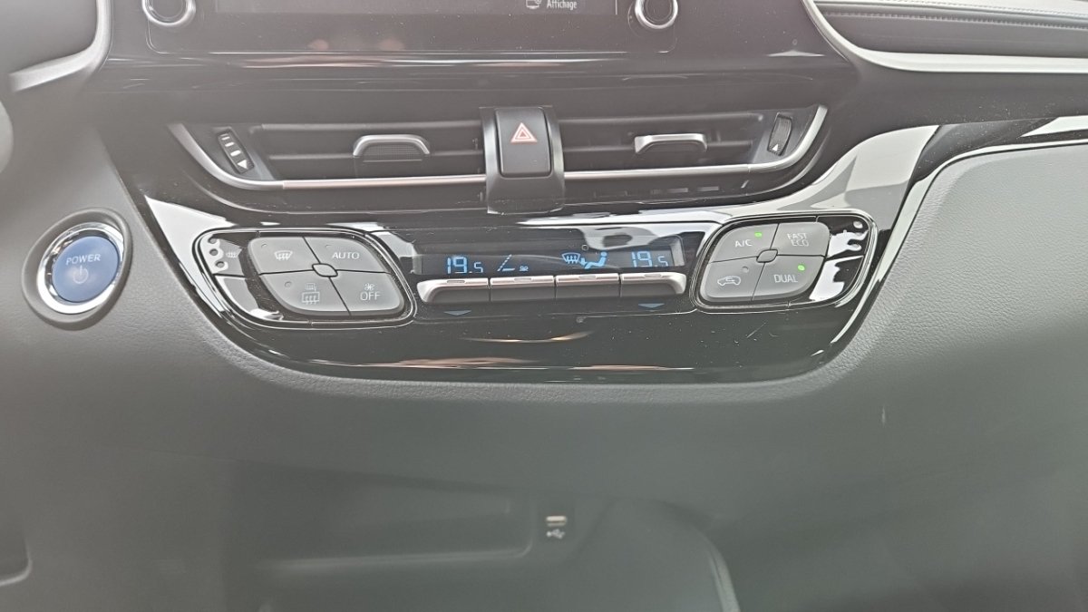 Toyota C-HR - Photo 28
