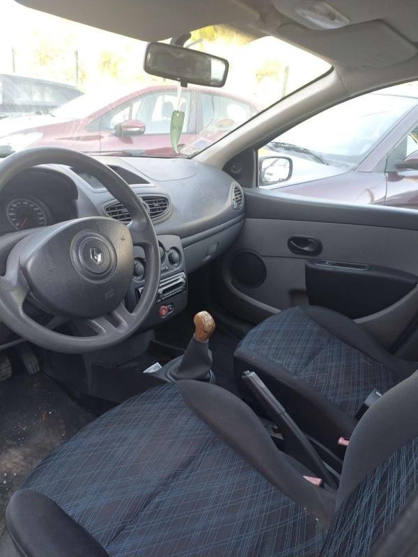 Renault Clio - Photo 4