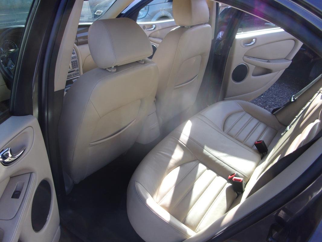 Jaguar X-Type - Photo 11