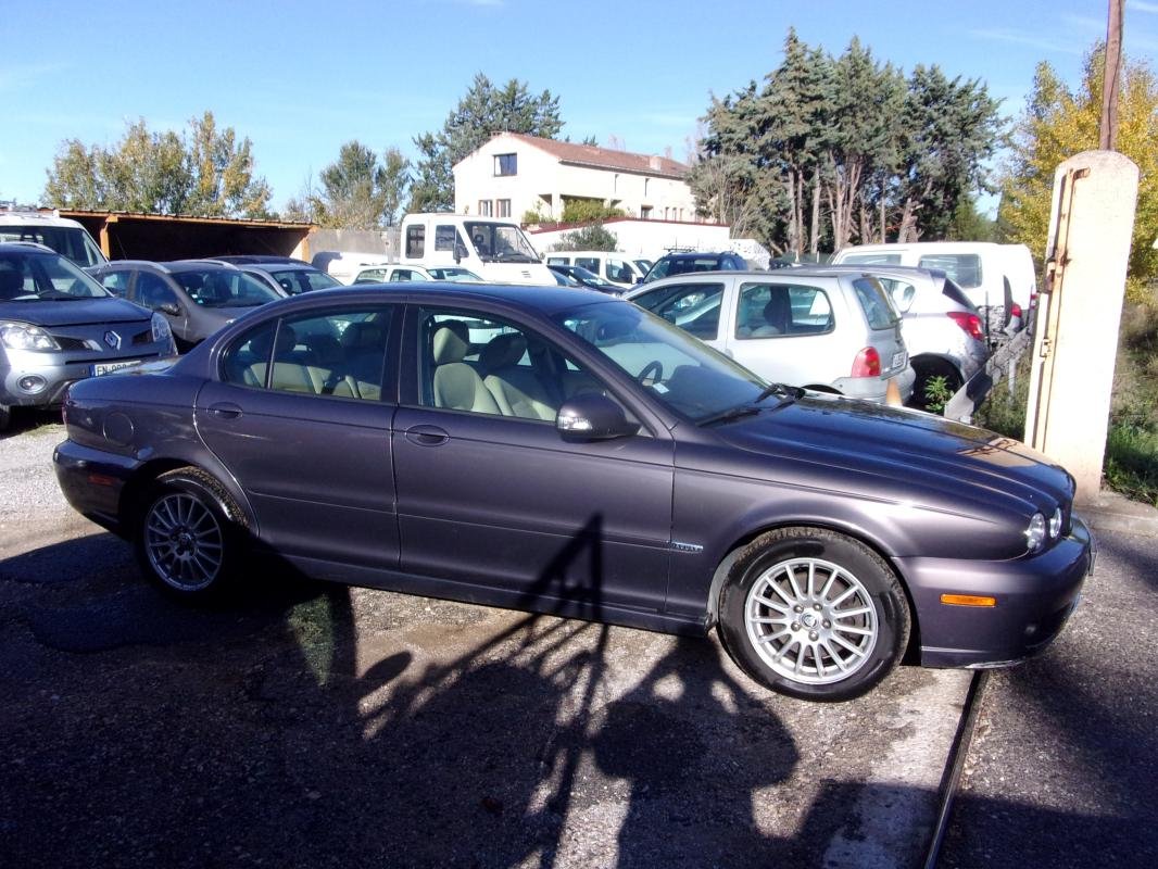 Jaguar X-Type - Photo 2