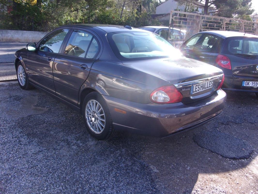 Jaguar X-Type - Photo 3