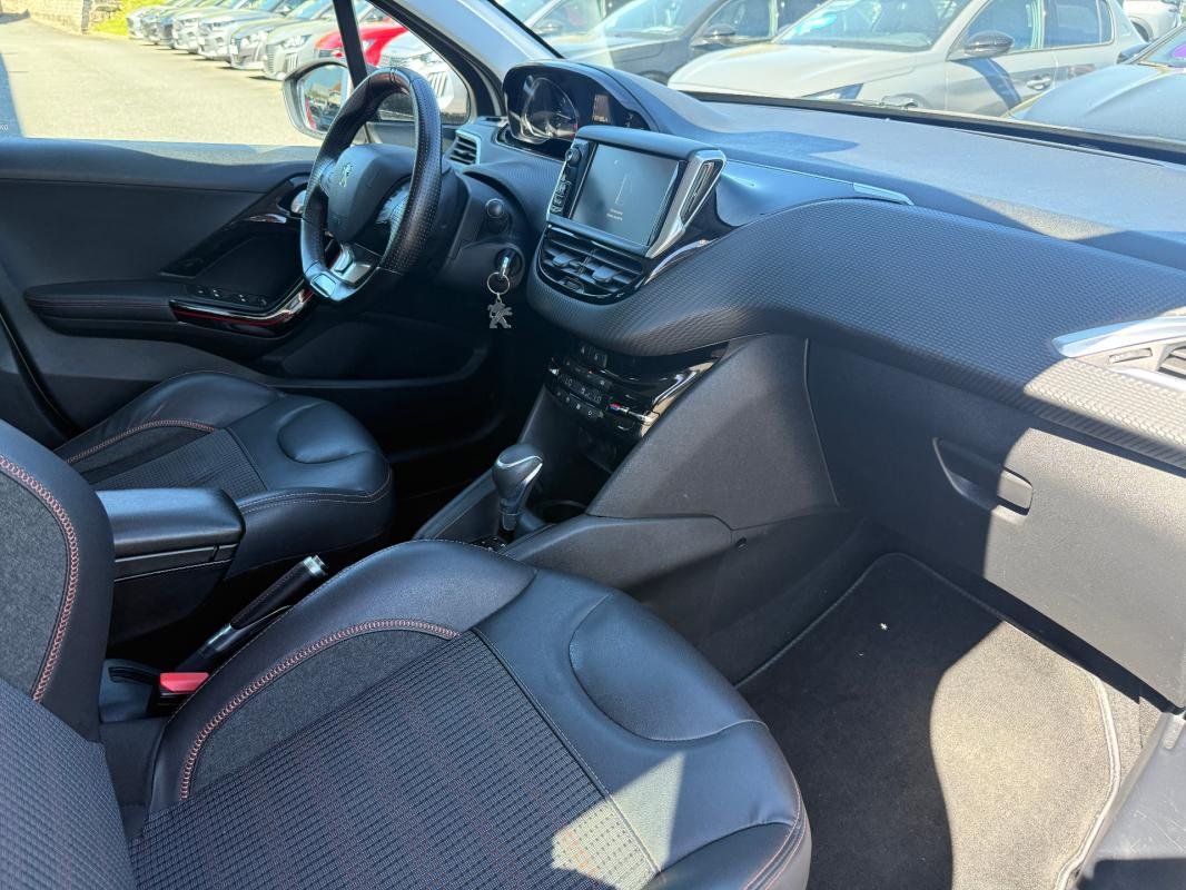 Peugeot 208 - Photo 21