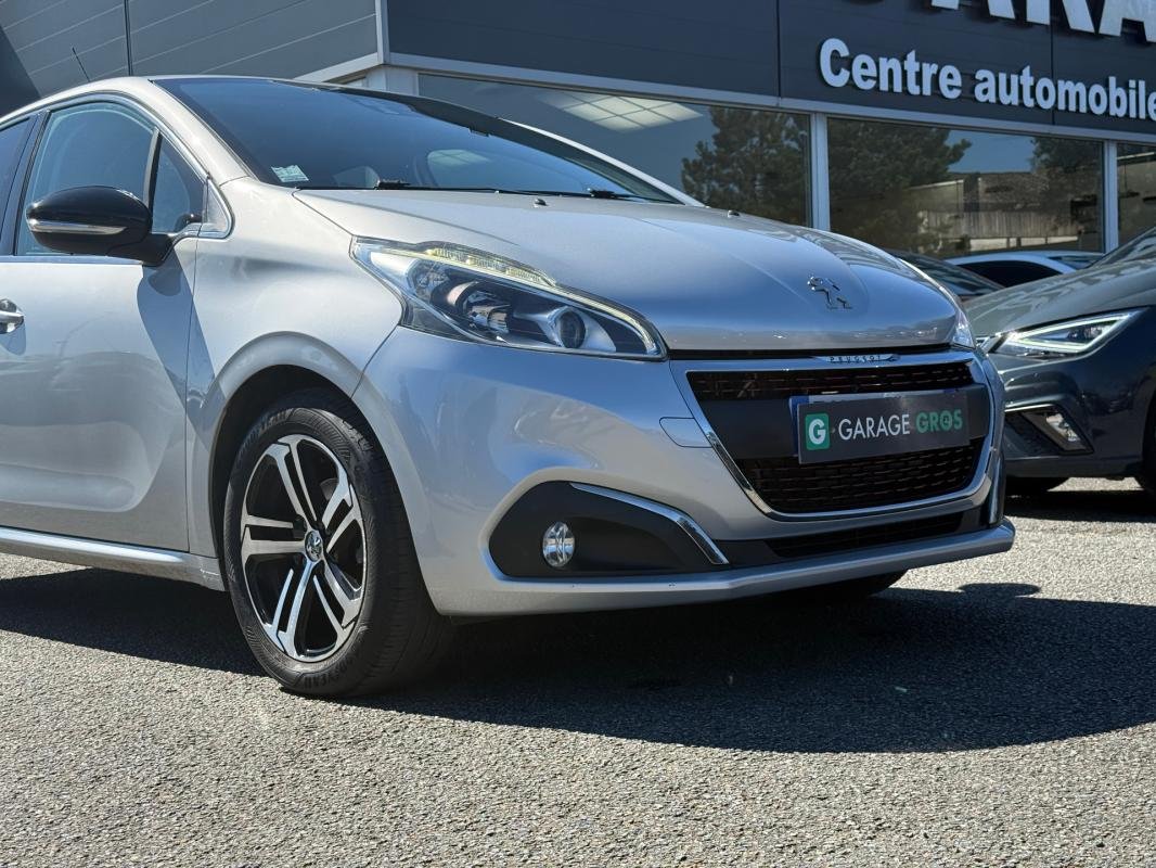 Peugeot 208 - Photo 23