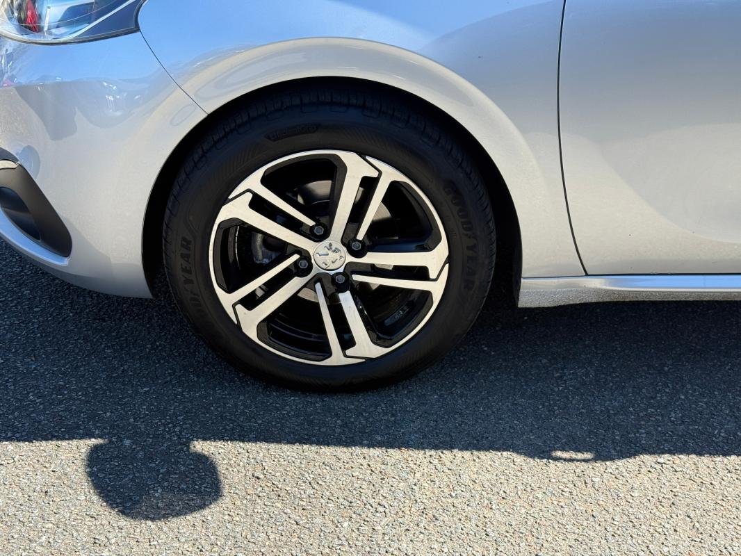 Peugeot 208 - Photo 24