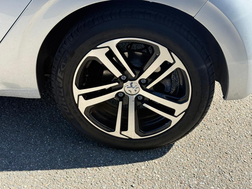 Peugeot 208 - Photo 25