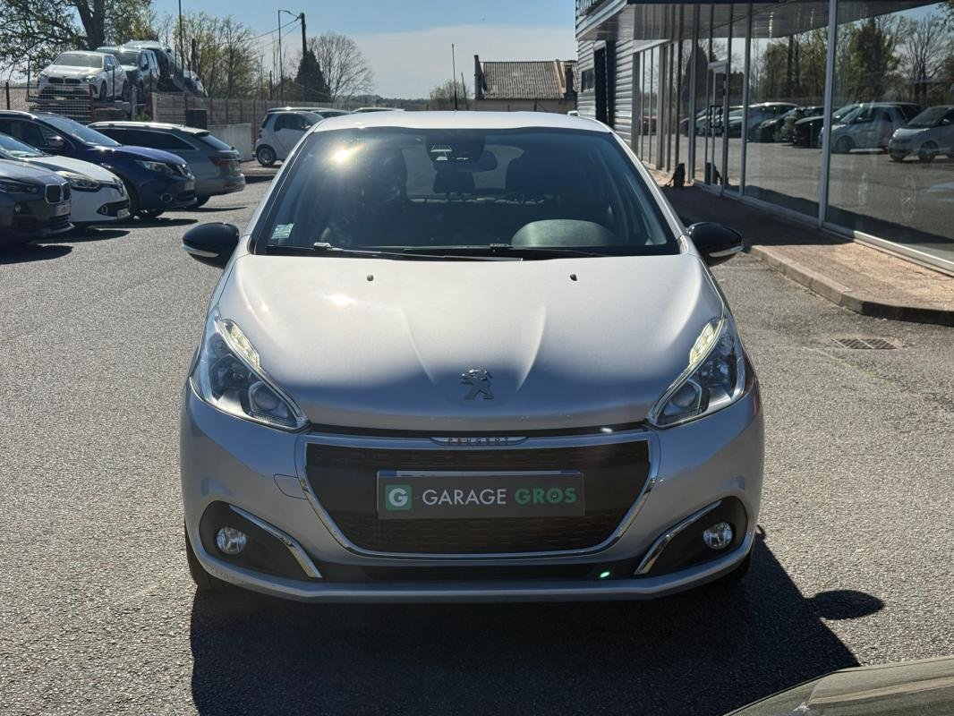 Peugeot 208 - Photo 3