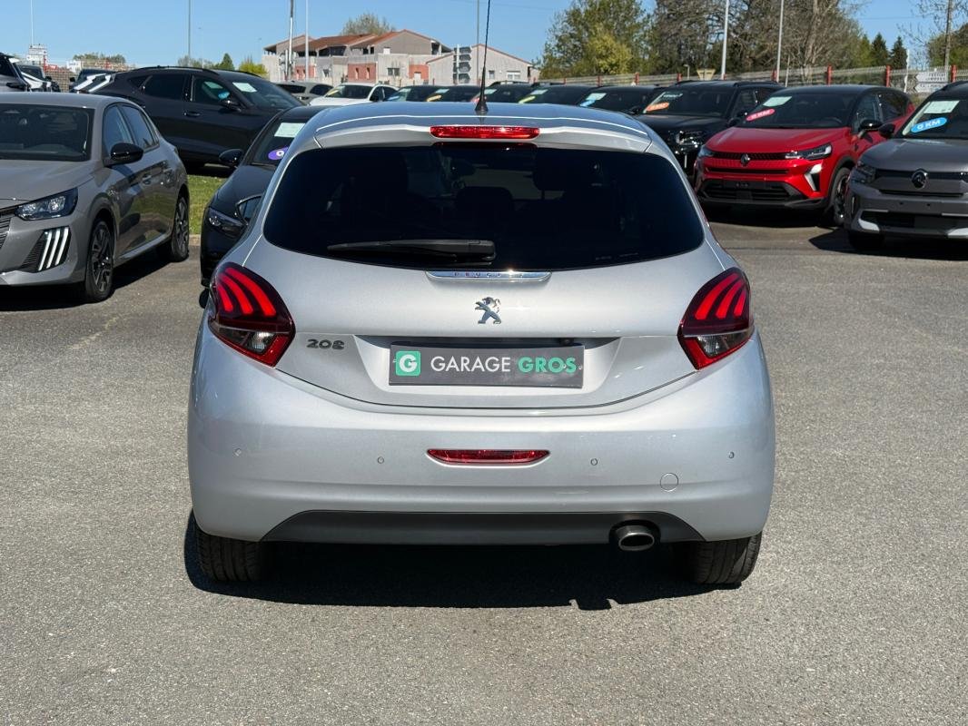 Peugeot 208 - Photo 5