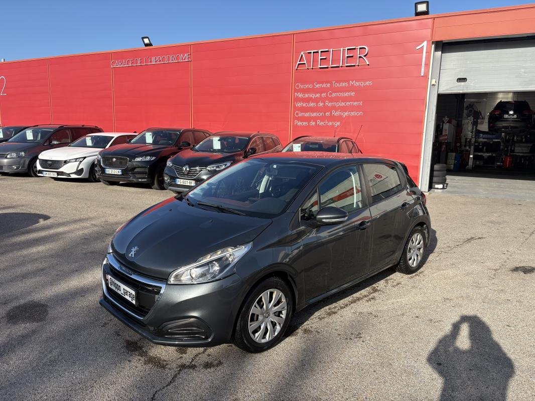 Peugeot 208 - Photo 2