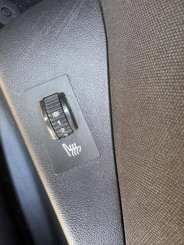 Peugeot 208 - Photo 10