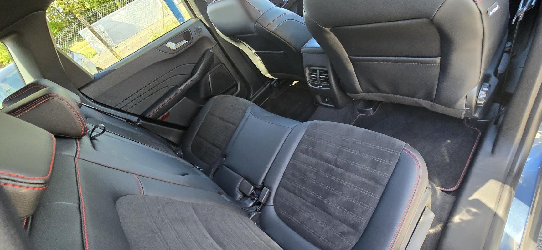 Ford Kuga - Photo 13