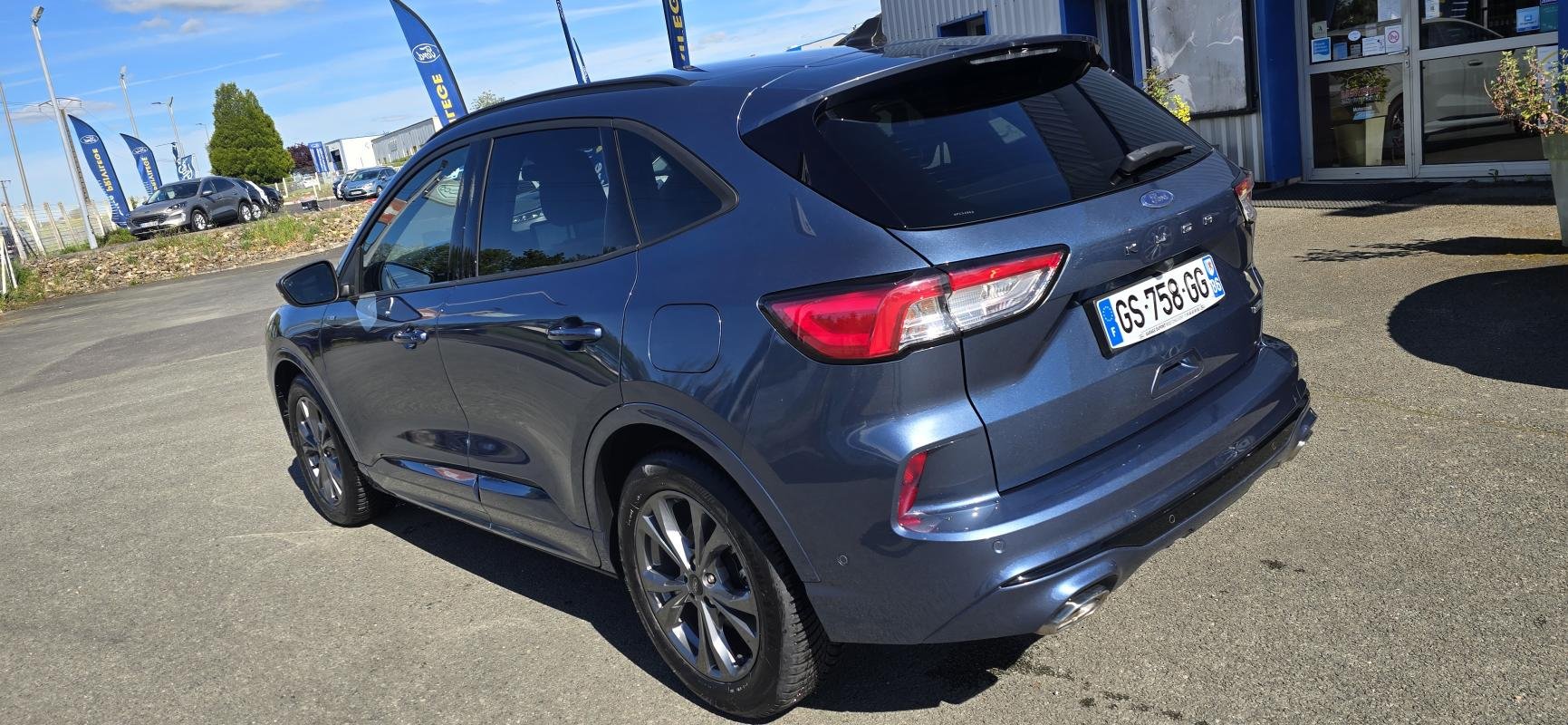 Ford Kuga - Photo 2