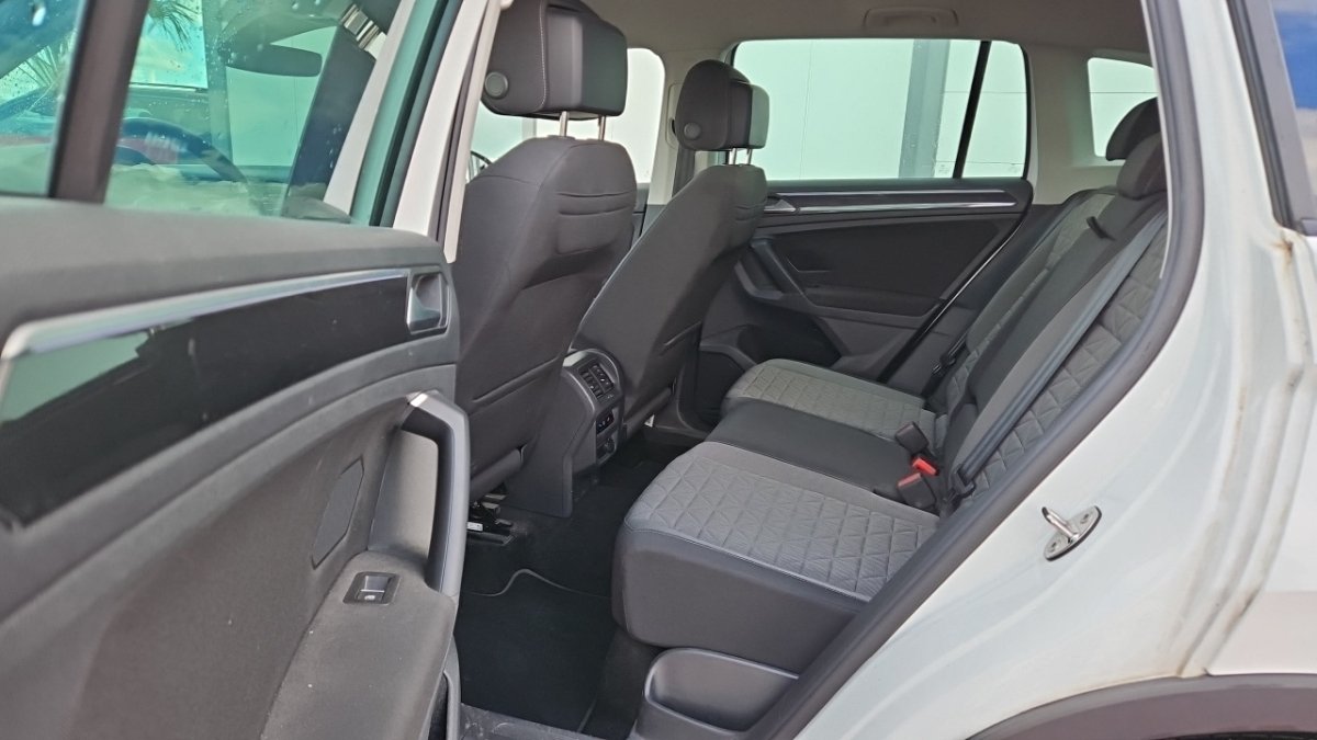 Volkswagen Tiguan - Photo 11