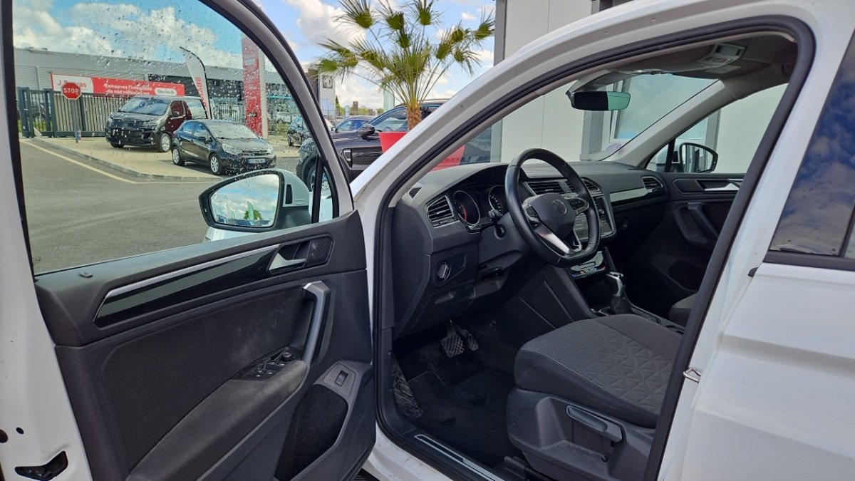 Volkswagen Tiguan - Photo 13