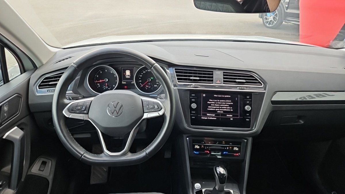 Volkswagen Tiguan - Photo 15