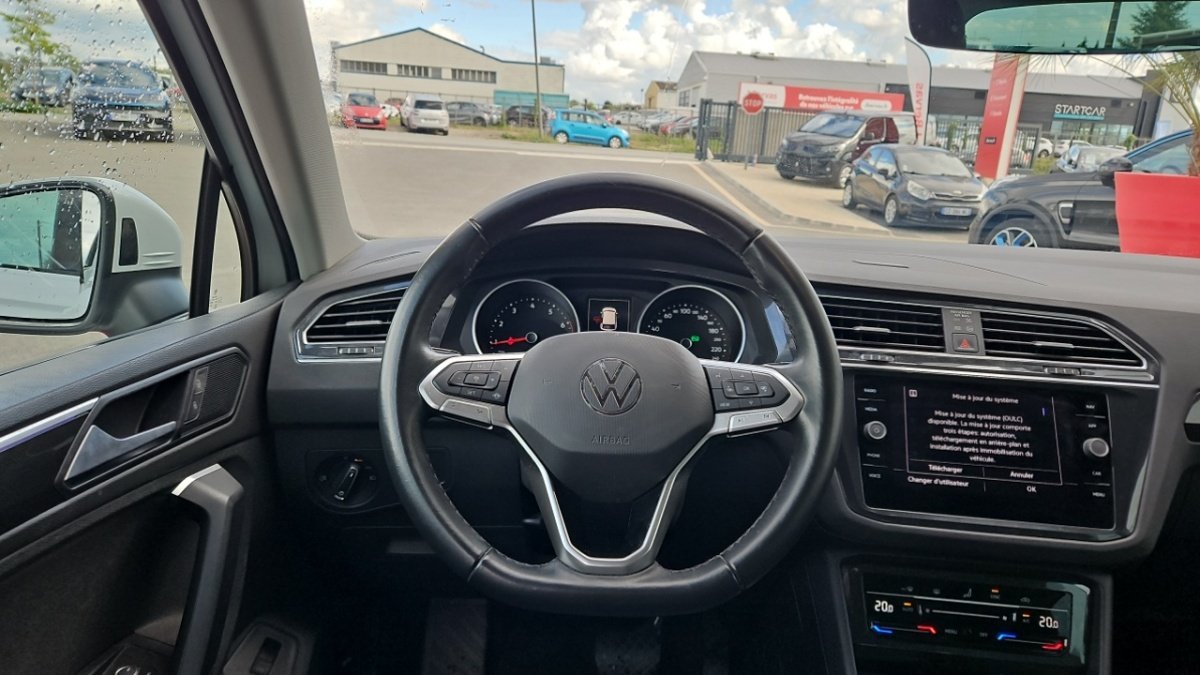 Volkswagen Tiguan - Photo 16