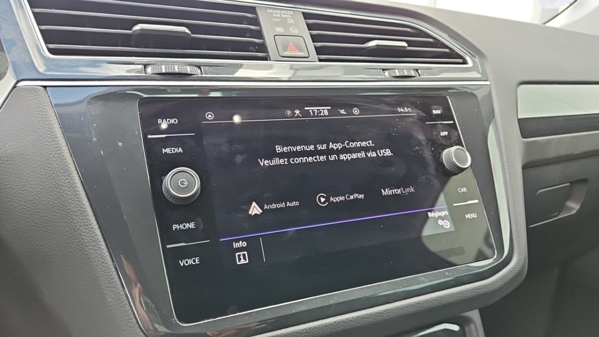Volkswagen Tiguan - Photo 17