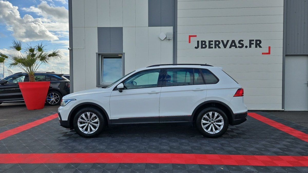 Volkswagen Tiguan - Photo 2