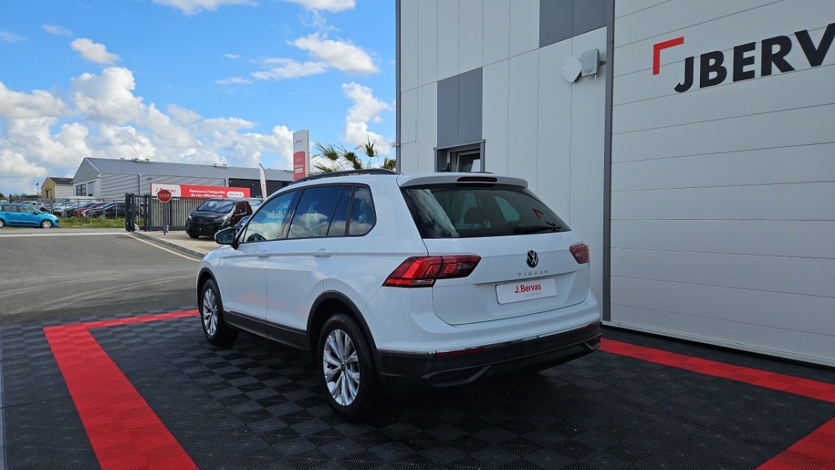 Volkswagen Tiguan - Photo 3