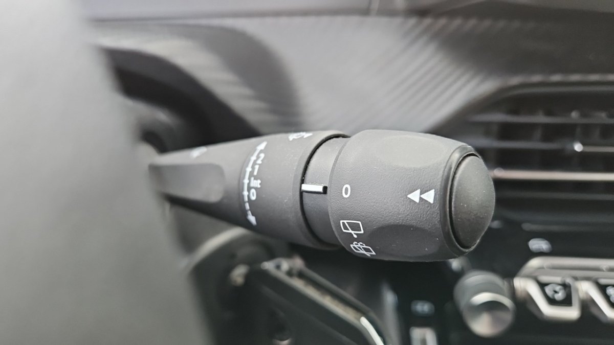 Peugeot 208 - Photo 21