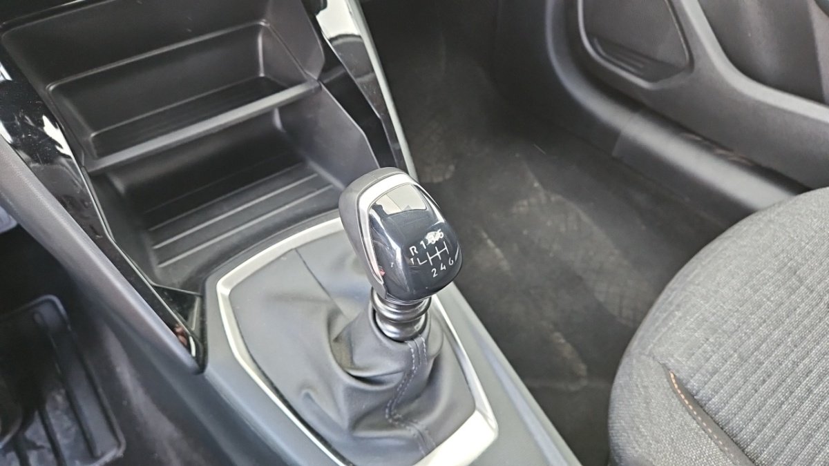 Peugeot 208 - Photo 25
