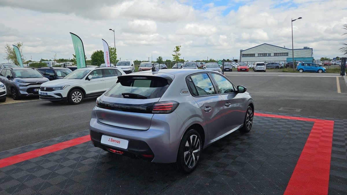 Peugeot 208 - Photo 5