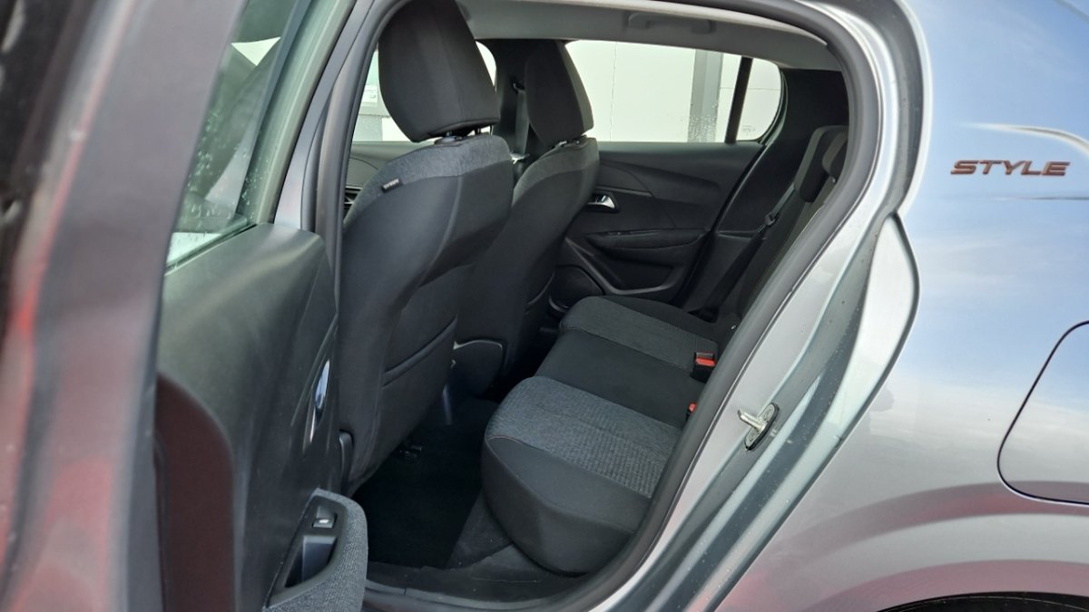 Peugeot 208 - Photo 10