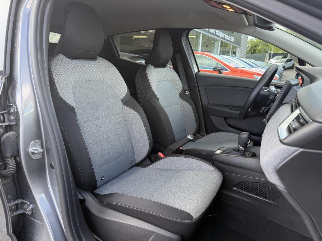 Renault Clio - Photo 22