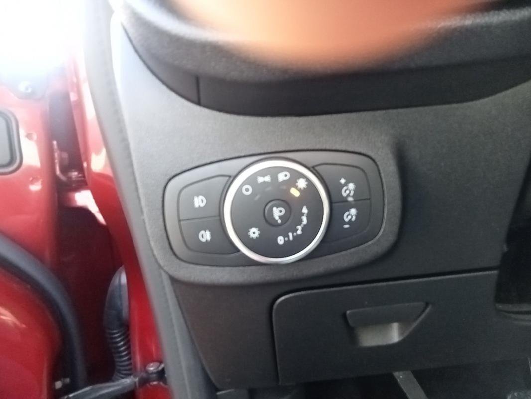 Ford Fiesta - Photo 17