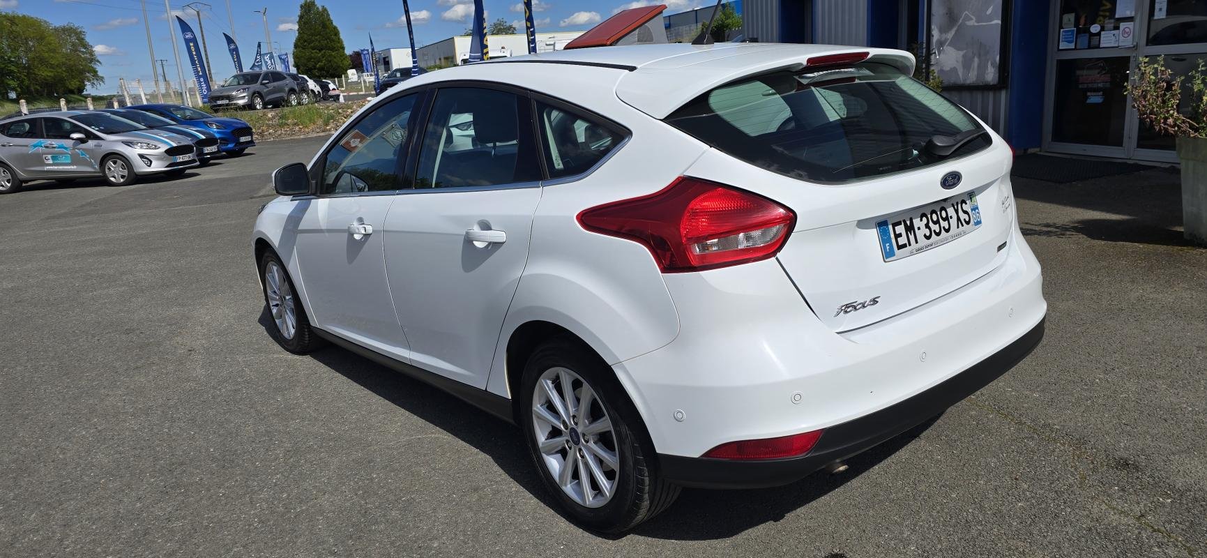 Ford Focus - Photo 2