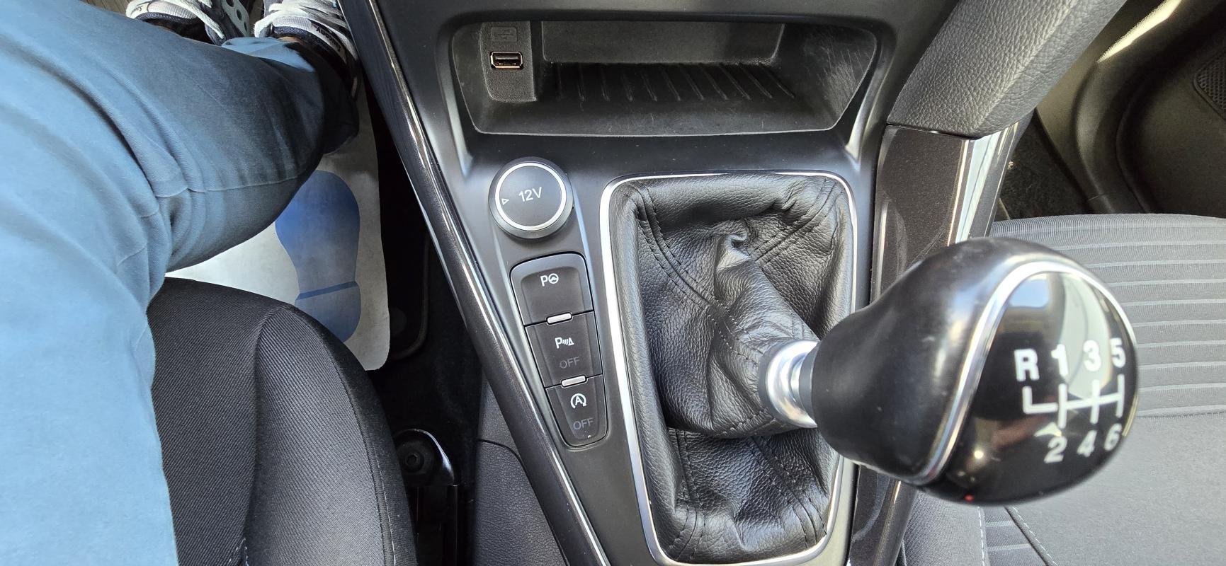 Ford Focus - Photo 21