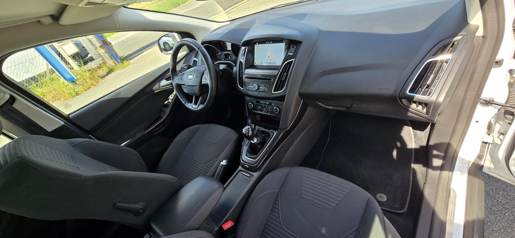 Ford Focus - Photo 5