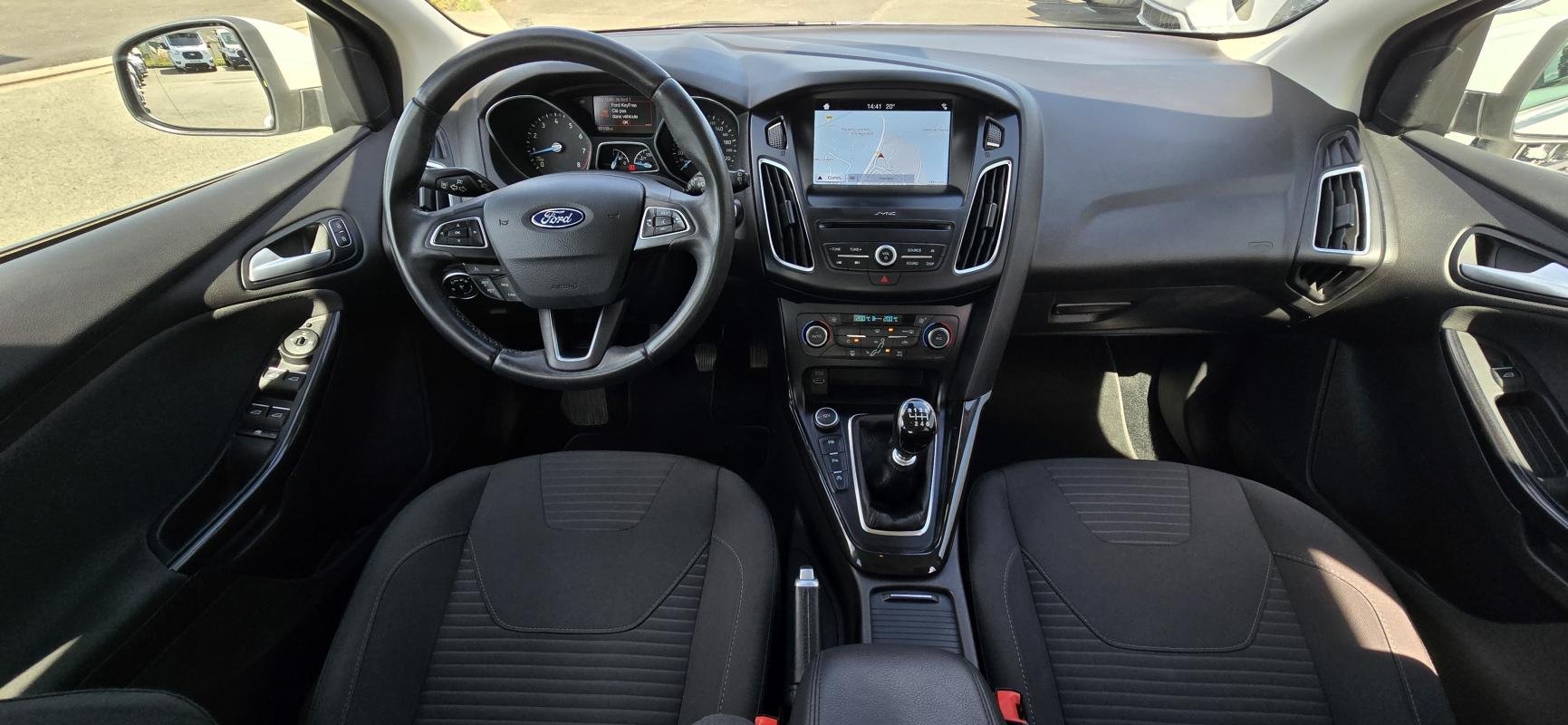 Ford Focus - Photo 6
