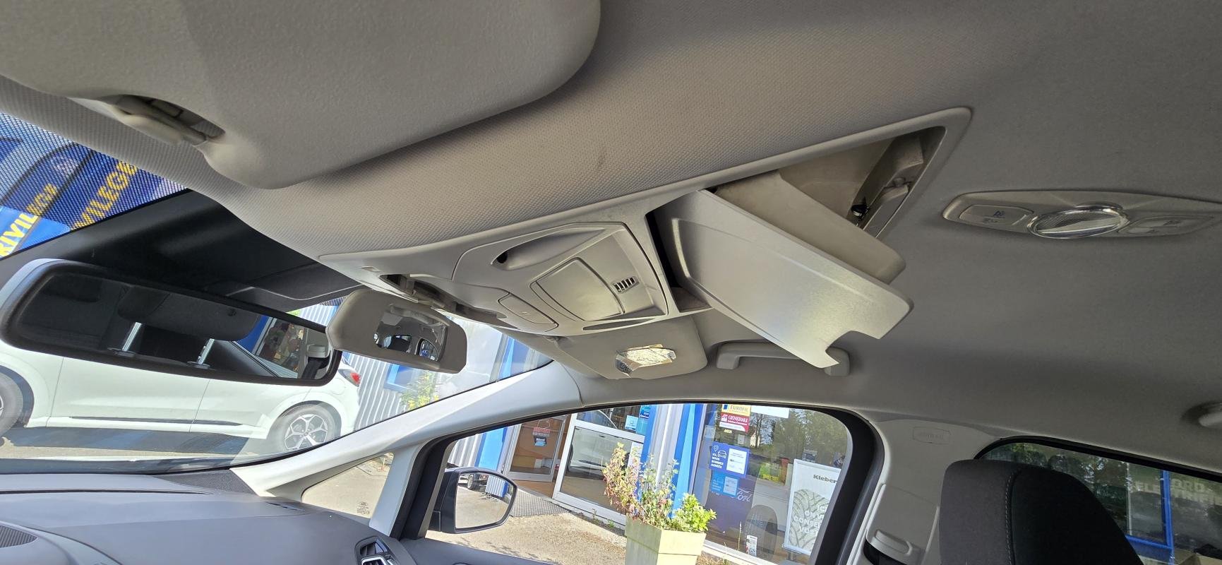 Ford C-Max - Photo 11